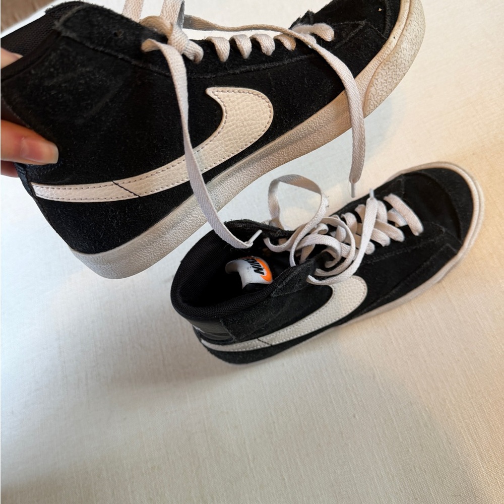Nike Kids Black and White High-Top blazer Sneakers